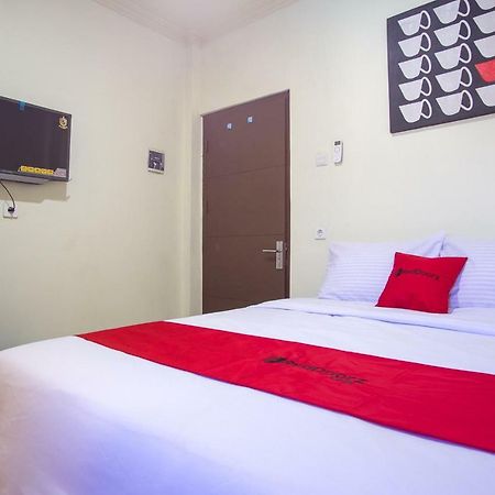 Reddoorz Near Taman Kota Ternate Hotell Eksteriør bilde